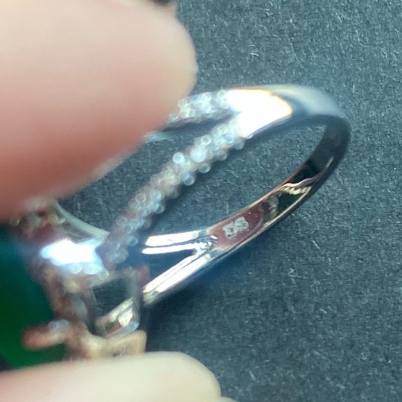 Pear Cut 4.88 ct Emerald Dinner Ring in Sterling Silver size 7.25 - Picture 11 of 16